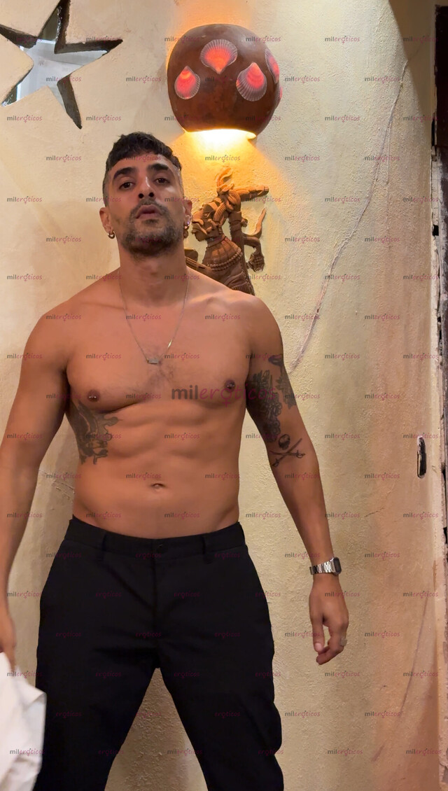 FOTOS DE (PDC) STRAIGHT SEXY MALE , VIP SERVICE ONLY FOR LADIES