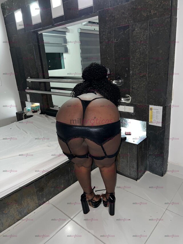 FOTOS DE NEGRA EXOTICA CON UNA MAMADA INOLVIDABLE