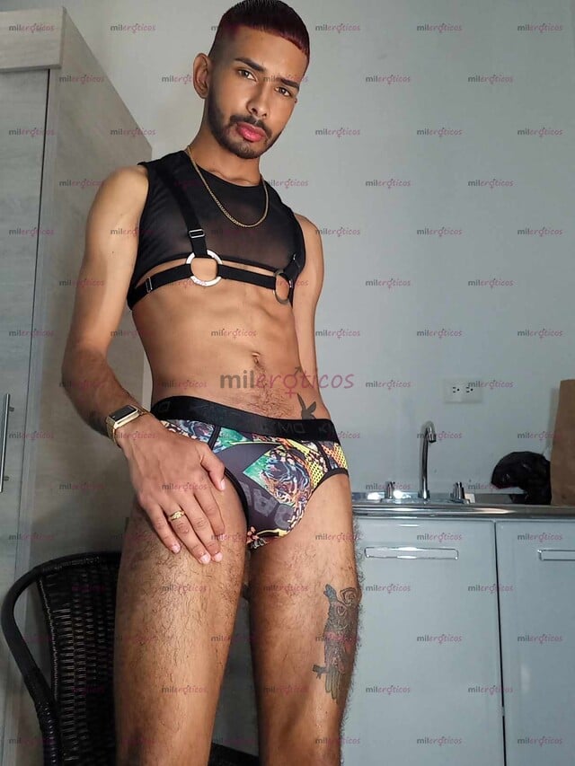 FOTOS DE HOLA, SI TU DESEO ES UN CHICO VERGON Y ASEADO SOY EL INDICADO ! VEN CONMIGO