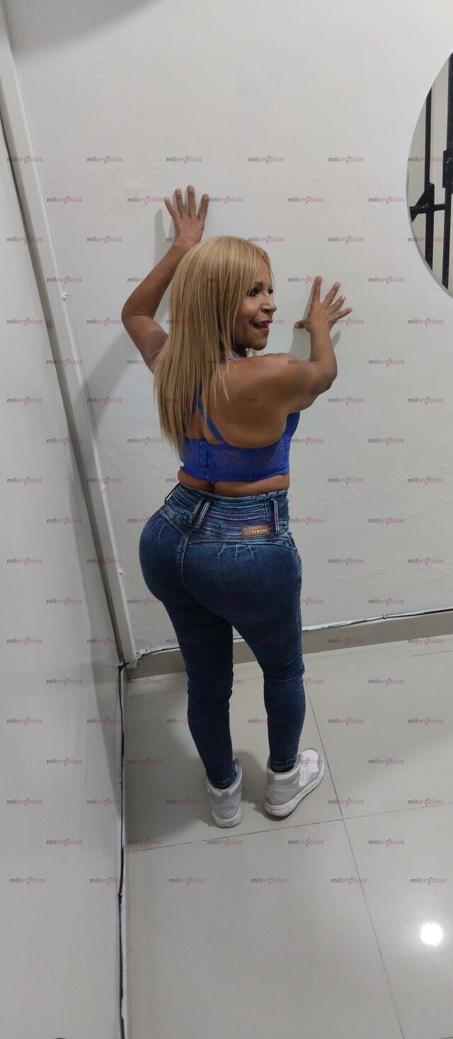 FOTOS DE VEN Y DISFRUTA DE ESTA HERMOSA MONA AL PLACER QUE TE LLEVARÁ