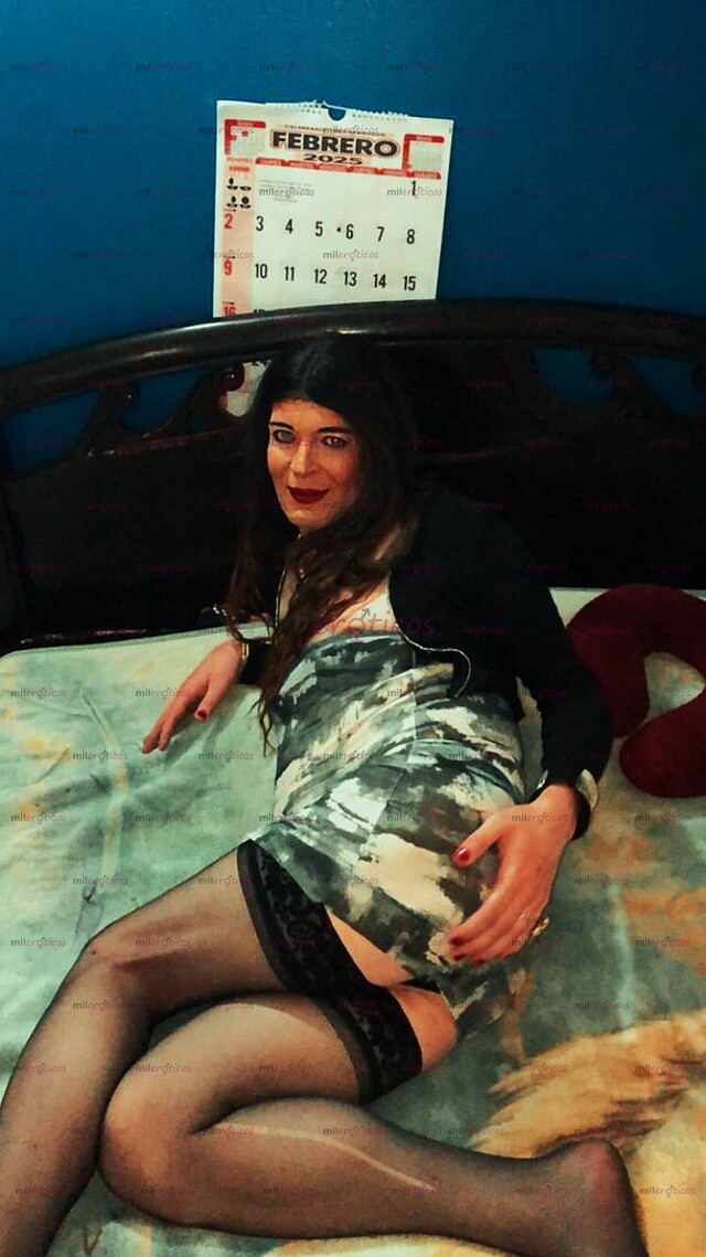 FOTOS DE DEBORAH TRAVESTI LA REINA DEL ANAL Y TRAGO LECHE