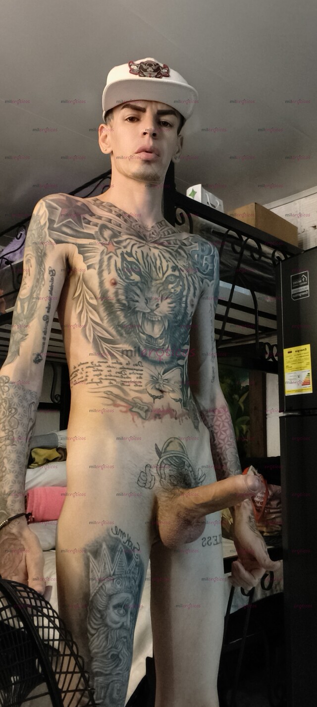 FOTOS DE FLACO ACTIVO BLANCO TATUADO FETICHERO VERGON.