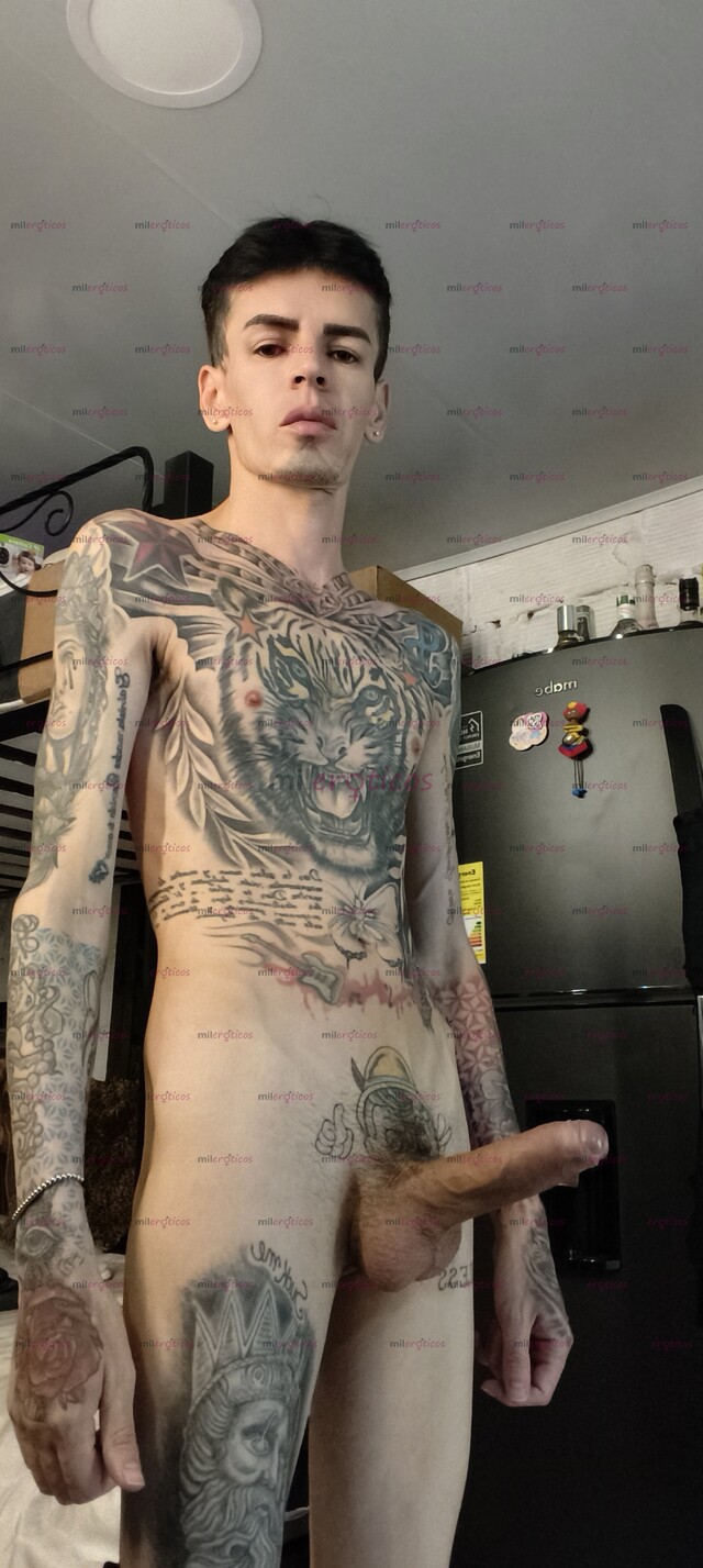 FOTOS DE FLACO VERGON TATUADO BLANCO MORBOSO FETICHERO