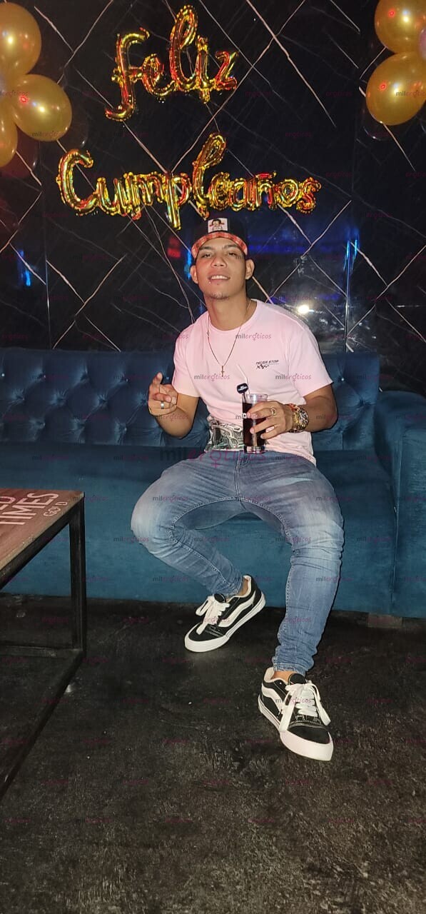 FOTOS DE TRIGUEÑO VERGÓN PASANDO POR CALI CON 22 CM DE PLACER