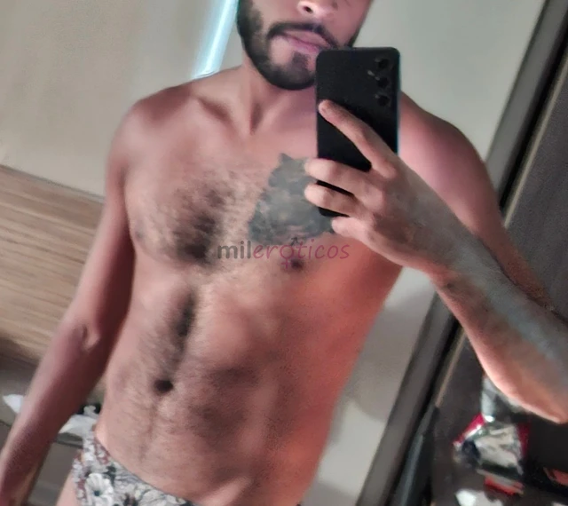 Hola soy activo 27 anos guapo morboso dotado dominante 23 cm de verga atletico decente y buena onda tambien masajes erotico tantrico y relajante fisti...