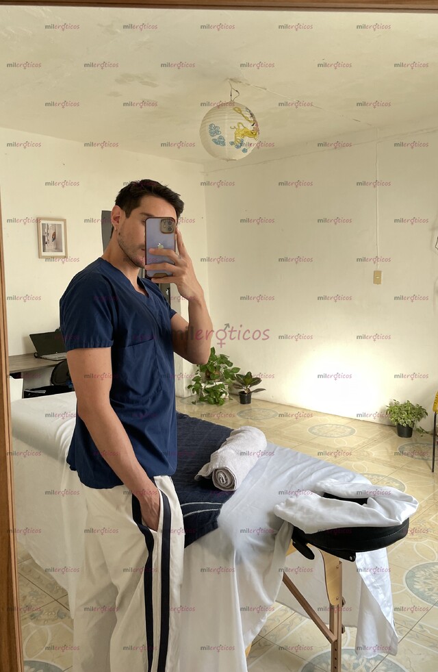 FOTOS DE MASAJES HOMBRE A HOMBRE RELAJANTES Y EROTICOS, JOVEN ATLÉTICO Y DISCRETO