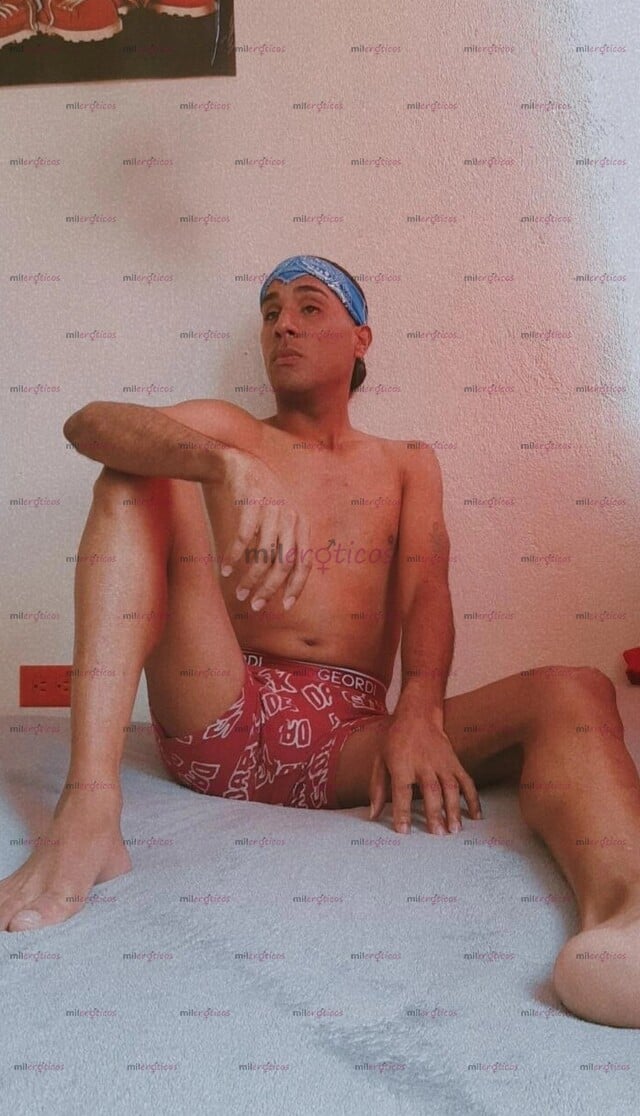 FOTOS DE MORENO VERGÓN DISPUESTO A COMPLACER FANTASÍAS SEXUALES Y PAREJAS CURIOSAS