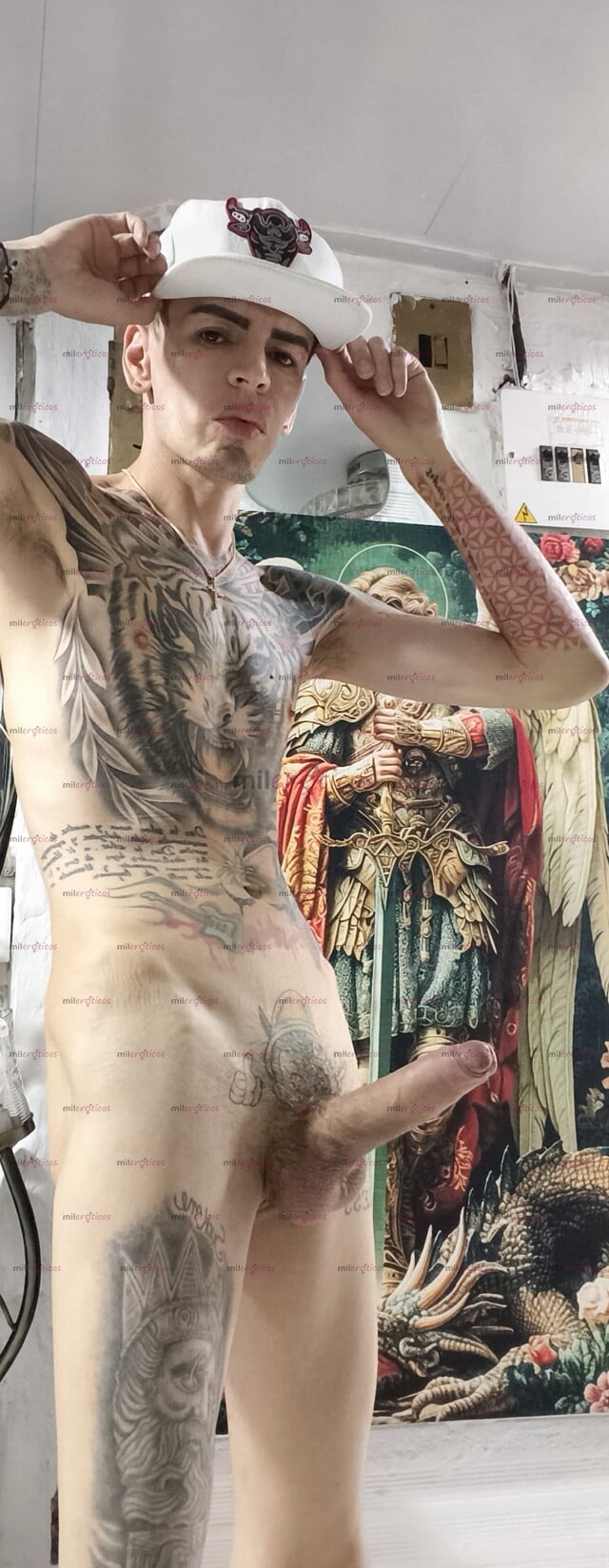 FOTOS DE FLACO FETICHERO VERGON ACTIVO MORBOSO TATUADO