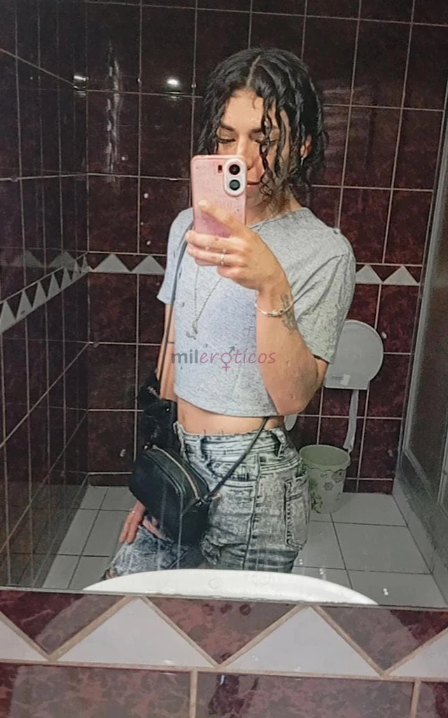 Joven pasivo femboy flaquito bajito pelito largo mui femenino con cinturita culoncito soi mui morbosito caliente poco mecanico en el tema soi mas tier...