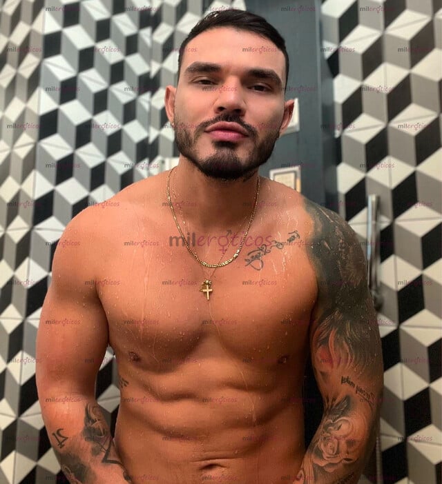 FOTOS DE MACHO COLOMBIANO, SEXY Y VERGON 22 CM DE VERGA GRUESA!