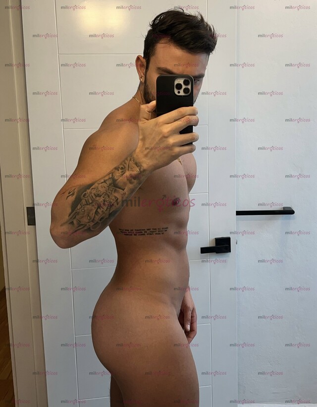 FOTOS DE MACHO COLOMBIANO, SEXY Y VERGON 22 CM DE VERGA GRUESA!