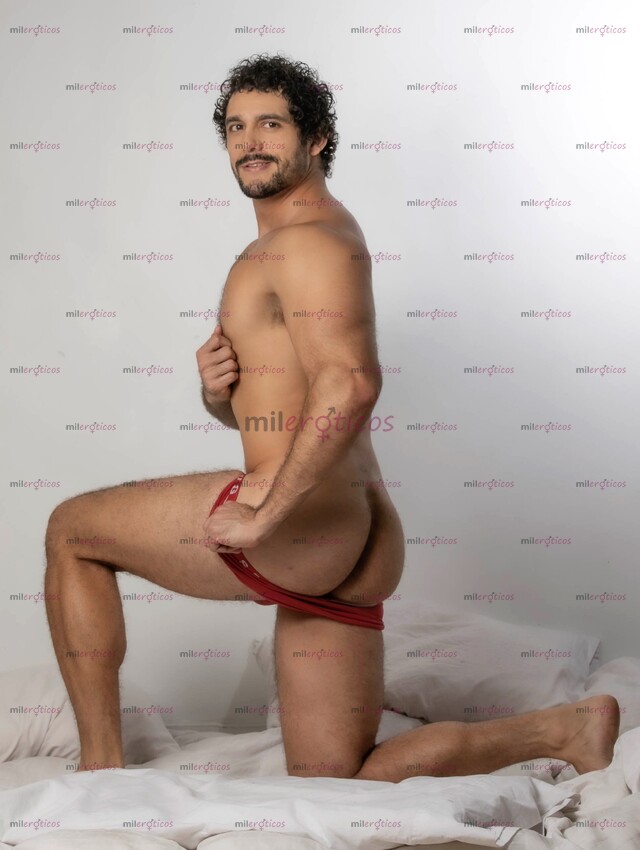 FOTOS DE JUAN MARTÍN JOVEN MASCULINO, ATLÉTICO, MUSCULAR Y DOTADO