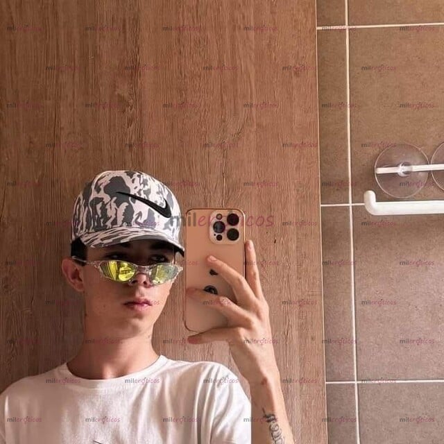 FOTOS DE CHICO ATREVIDO CON SITIO ME GUSTA LAS PERSONAS REALES Y CON GANAS DE COJER