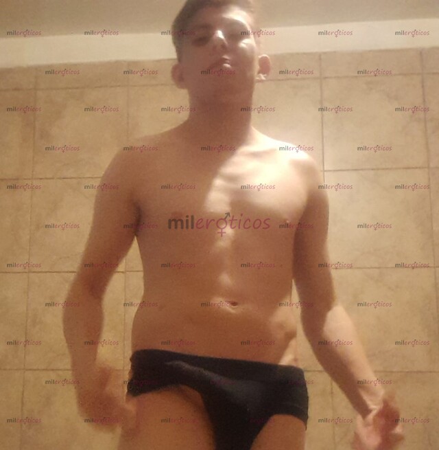 FOTOS DE TWINK PELIRROJO SUPER DOTADO Y SUPER CALIENTE.