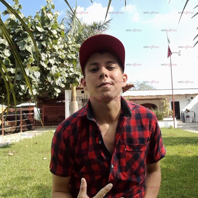 FOTOS DE TWINK PELIRROJO SUPER DOTADO Y SUPER CALIENTE.