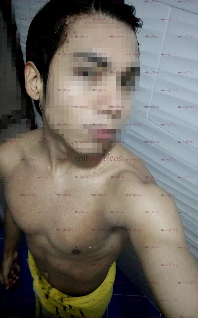 FOTOS DE FERNANDO JOVEN DE 19 AÑOS, AMANTE DEL SEXO ATIENDO SOLO A MUJERES.