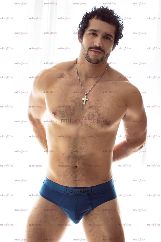 FOTOS DE BESOS, AMOR, BELLEZA, ATRACCIÓN, QUÍMICA, PERFECCIÓN, SOY TU HOMBRE IDEAL