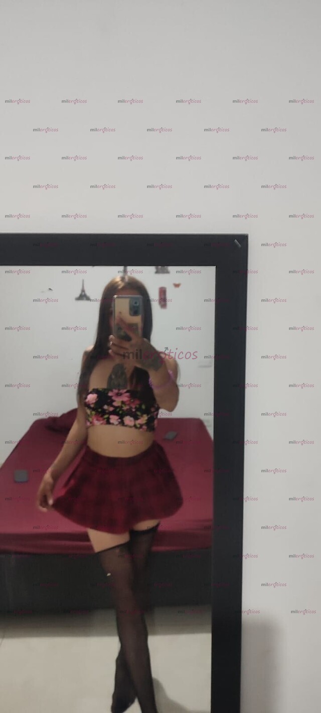 FOTOS DE ENCANTADORA UNIVERSITARIA TODA UNA NINFÓMANA EN LA CAMA