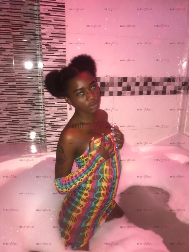 FOTOS DE AMOR VEN A COMERME TODITA ESTOY DISPUESTA PARA TI