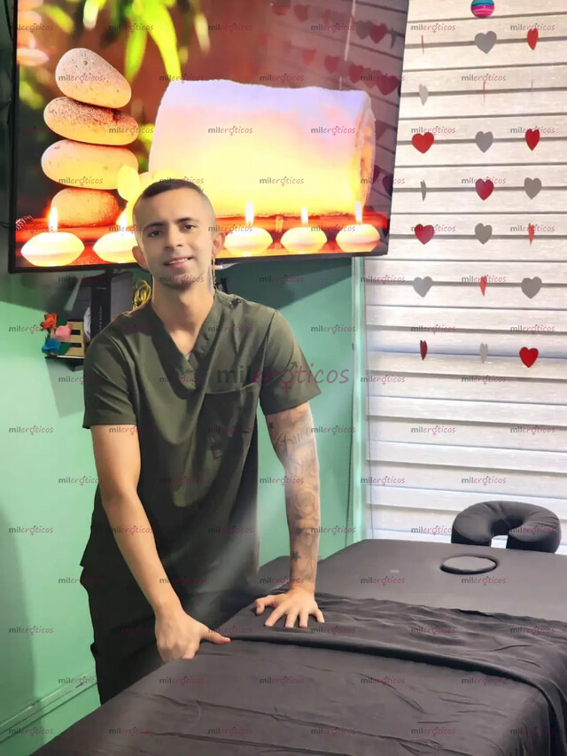 FOTOS DE COLOMBIANO SOLO A DOMICILIO SOLO PARA HOMBRES