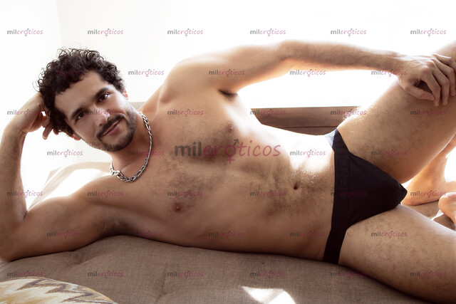 FOTOS DE CONTENIDO GAY RICO Y DELICIOSO COMO LOS BESOS DE MI BOCA QUE SABE A FRUTA FRESCA