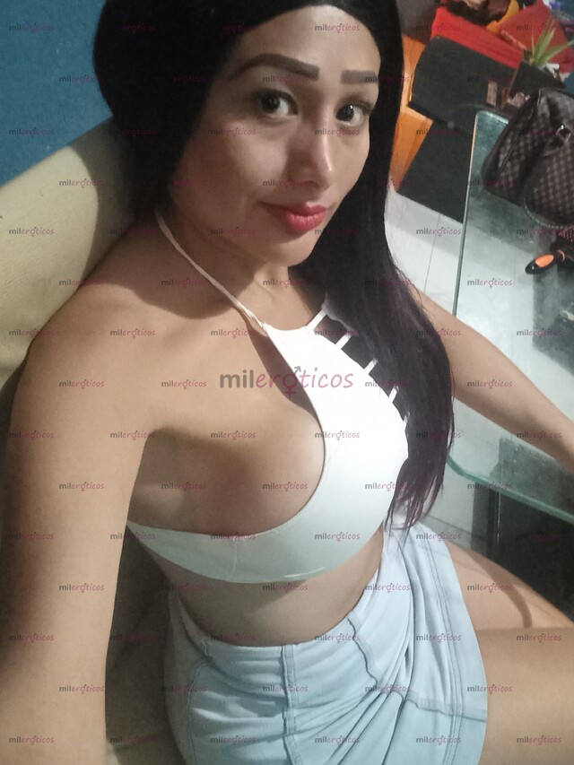 FOTOS DE LA CHICA MÁS FEMENINA Y LAS TETAS MÁS DIVINAS DEL PORTAL
