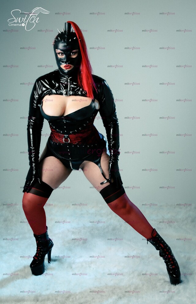 FOTOS DE SESION FETICHISTA VIP DOMINATRIX VIUDA NEGRA LATEX LEATHER VINILO NYLON