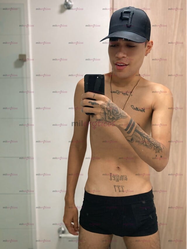 FOTOS DE MORENO VERGON DISCRETO LECHERO Y MORBOSO 21CM