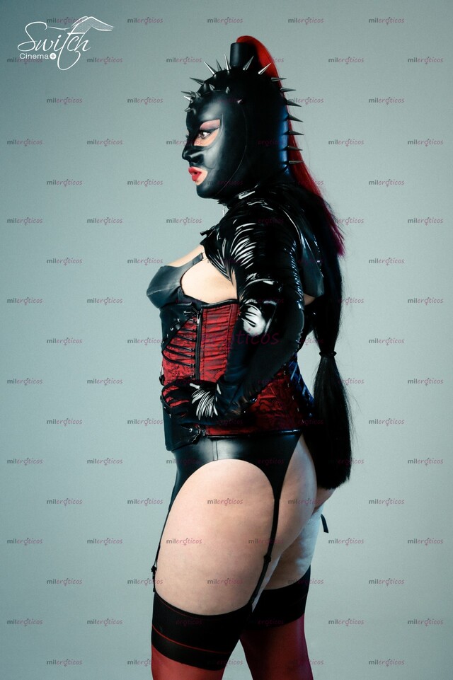 FOTOS DE SESION FETICHISTA VIP DOMINATRIX VIUDA NEGRA LATEX LEATHER VINILO NYLON