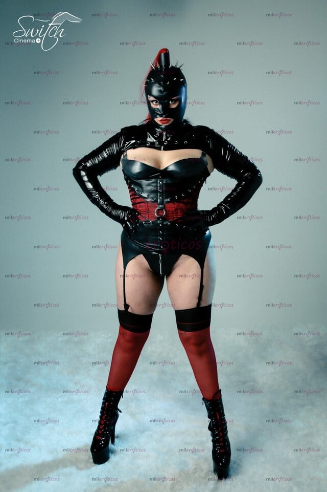 FOTOS DE SESION FETICHISTA VIP DOMINATRIX VIUDA NEGRA LATEX LEATHER VINILO NYLON