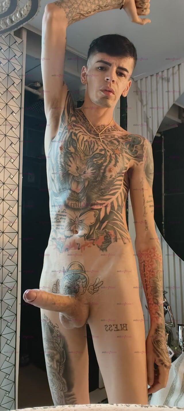 FOTOS DE FLACO SERIO RESERVADO MORBOSO TATUADO BLANCO FETICHERO