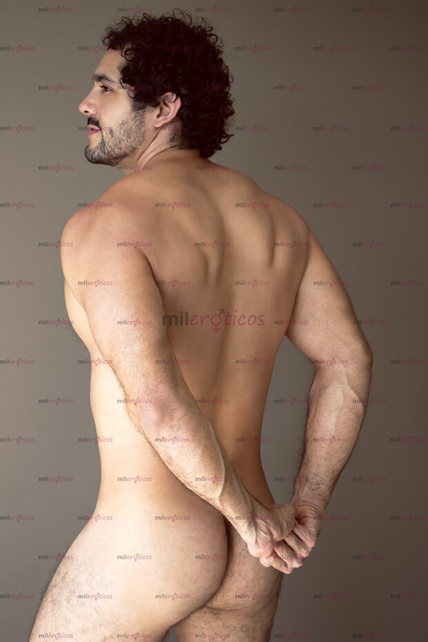 FOTOS DE JOVEN MUSCULAR ROMÁNTICO, CARIÑOSO Y DOTADO OFRECE SU AMOR Y COMPAÑÍA
