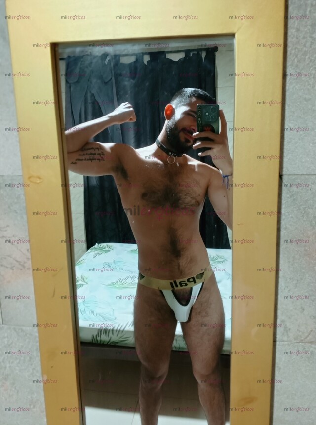 FOTOS DE CHICO JOVEN , VELLUDO Y MUY COMPLACIENTE.