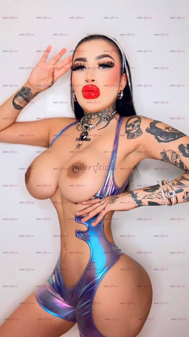 FOTOS DE FLAQUITA TATUADA PIRCINGS ALTA SEXY CALIENTE TETONA VOLUPTUOSA NALGONA CON LUGAR
