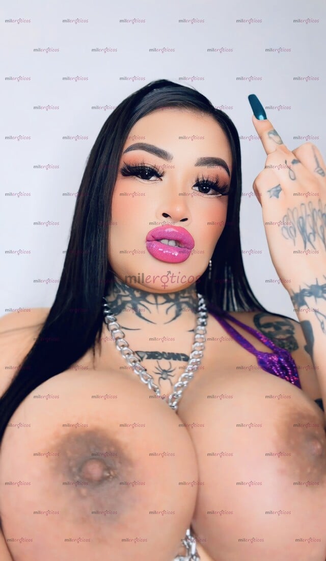 FOTOS DE FLAQUITA TATUADA PIRCINGS ALTA SEXY CALIENTE TETONA VOLUPTUOSA NALGONA CON LUGAR