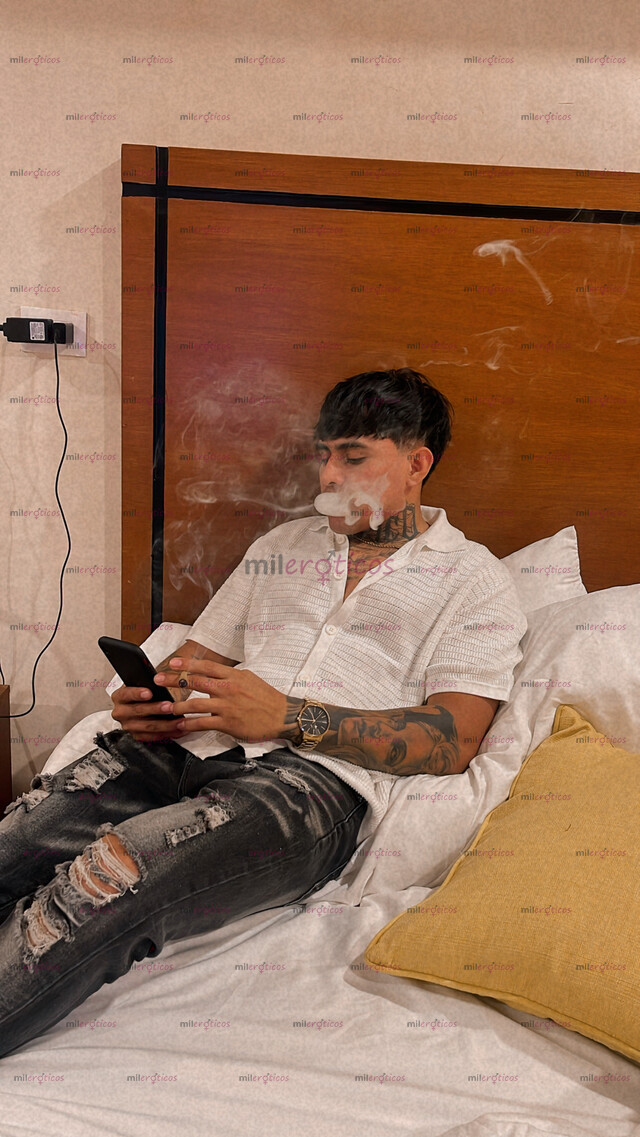 FOTOS DE TU PRÍNCIPE MORENO CON VERGOTA LECHERA Y PODEROSA!!! SOLO ACTIVO