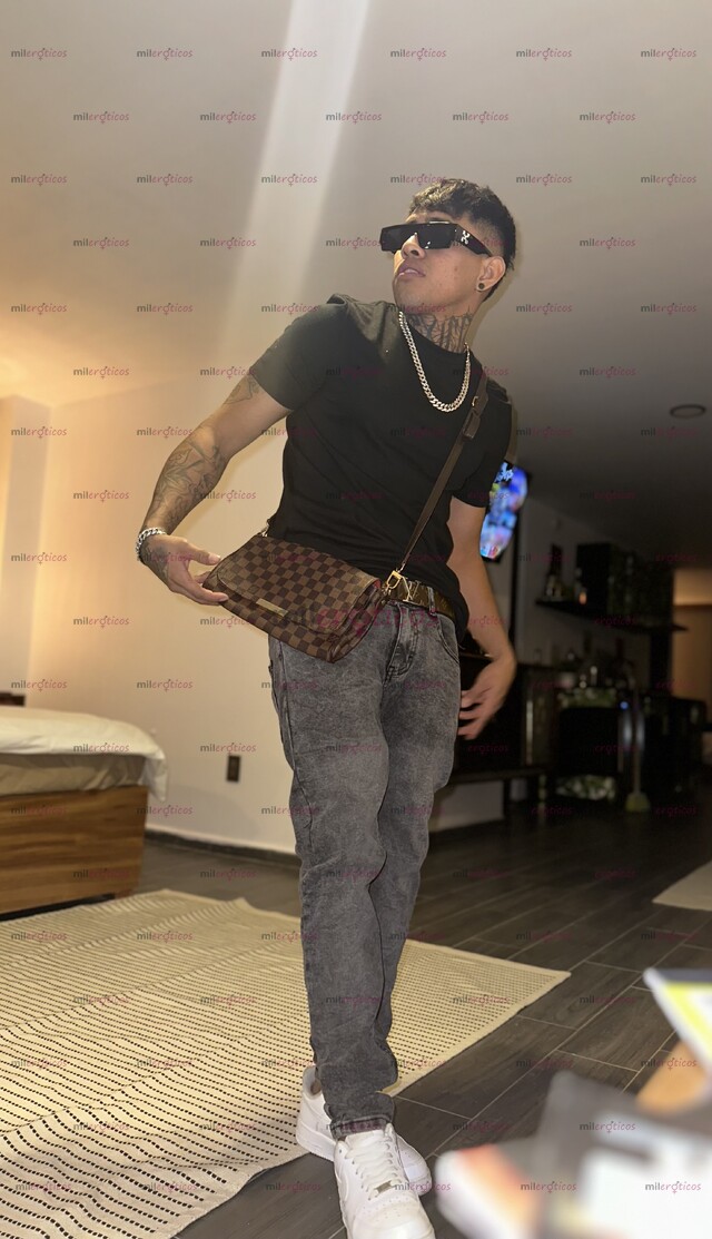 FOTOS DE TU PRÍNCIPE MORENO CON VERGOTA LECHERA Y PODEROSA!!! SOLO ACTIVO