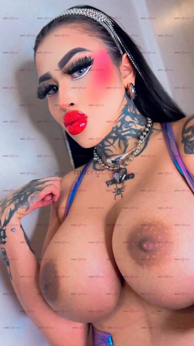 FOTOS DE FLAQUITA TATUADA PIRCINGS ALTA SEXY CALIENTE TETONA VOLUPTUOSA NALGONA CON LUGAR