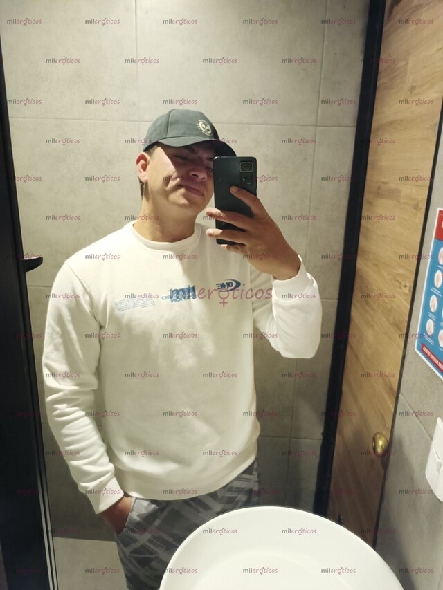 FOTOS DE HOLA SOY VENEZOLANO, MASAJISTA NUEVO EN TU CIUDAD, ME VOY PRONTO VEN Y DISFRUTA