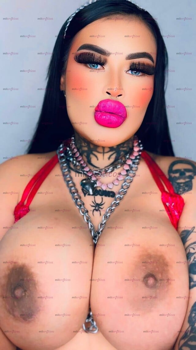 FOTOS DE FLAQUITA TATUADA PIRCINGS ALTA SEXY CALIENTE TETONA VOLUPTUOSA NALGONA CON LUGAR