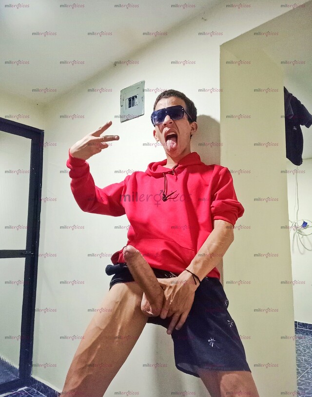 FOTOS DE CHICO 3 PIERNAS MANDIGA 27CM DE LARGO Y 17 DE GROSOR LECHERO SOLO CONTD