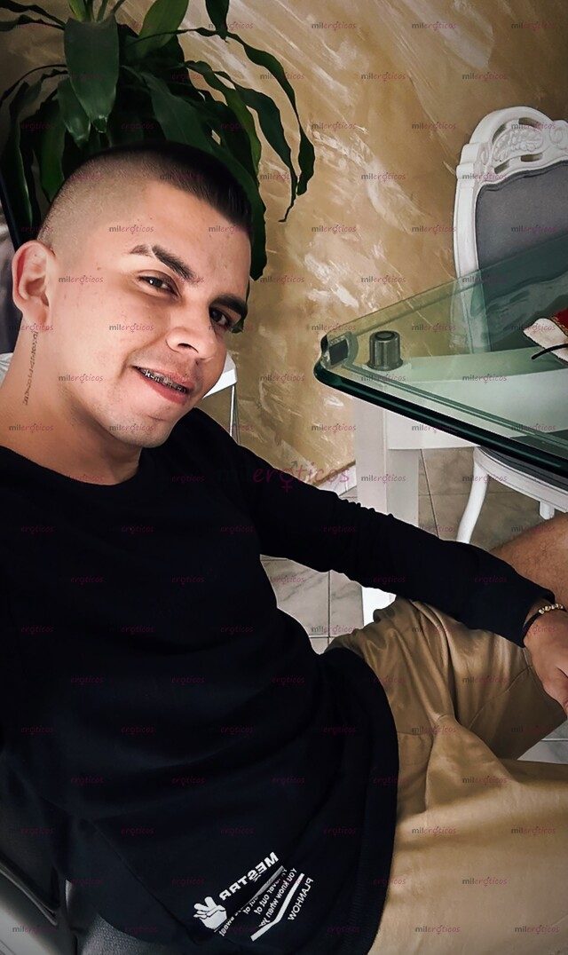 FOTOS DE DISPUESTO A CUMPLIR TODAS TUS FANTASÍAS