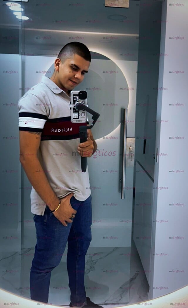 FOTOS DE DISPUESTO A CUMPLIR TODAS TUS FANTASÍAS