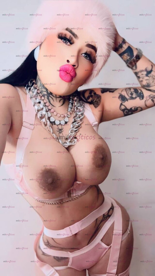 FOTOS DE FLAQUITA TATUADA PIRCINGS ALTA SEXY CALIENTE TETONA VOLUPTUOSA NALGONA CON LUGAR