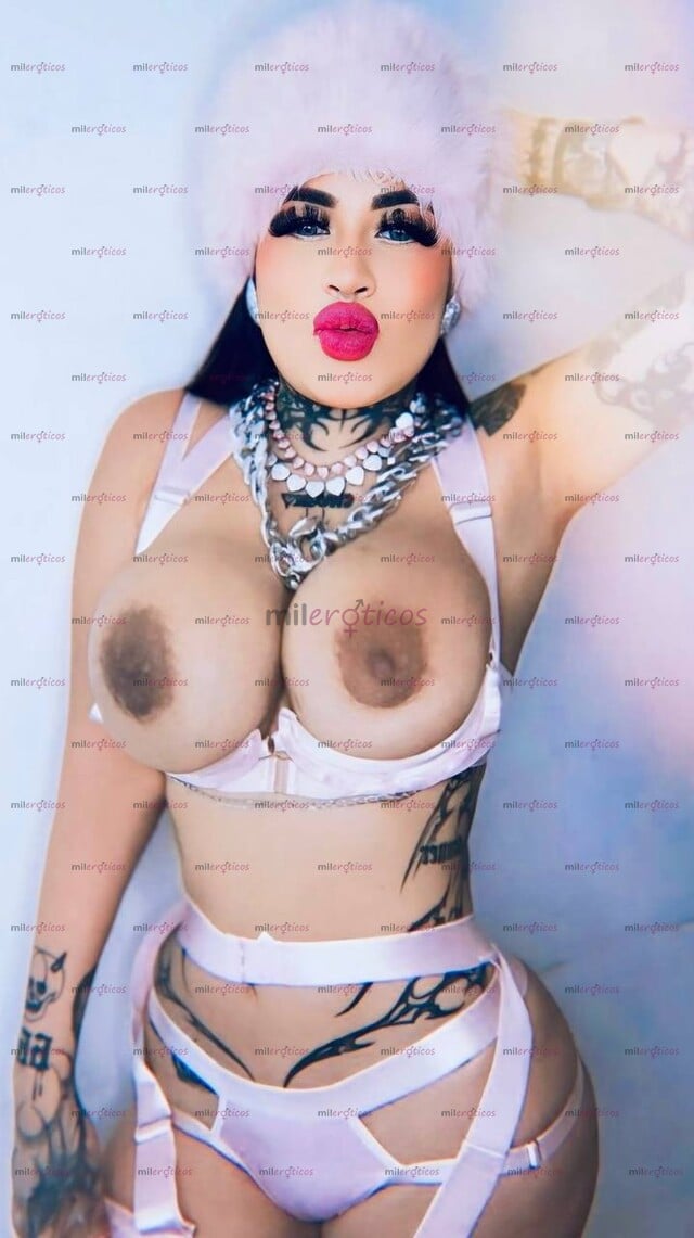 FOTOS DE FLAQUITA TATUADA PIRCINGS ALTA SEXY CALIENTE TETONA VOLUPTUOSA NALGONA CON LUGAR