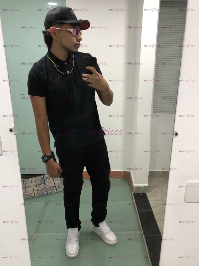 FOTOS DE CHICO BISEXUAL ABIERTO A CUALQUIER PROPUESTA.