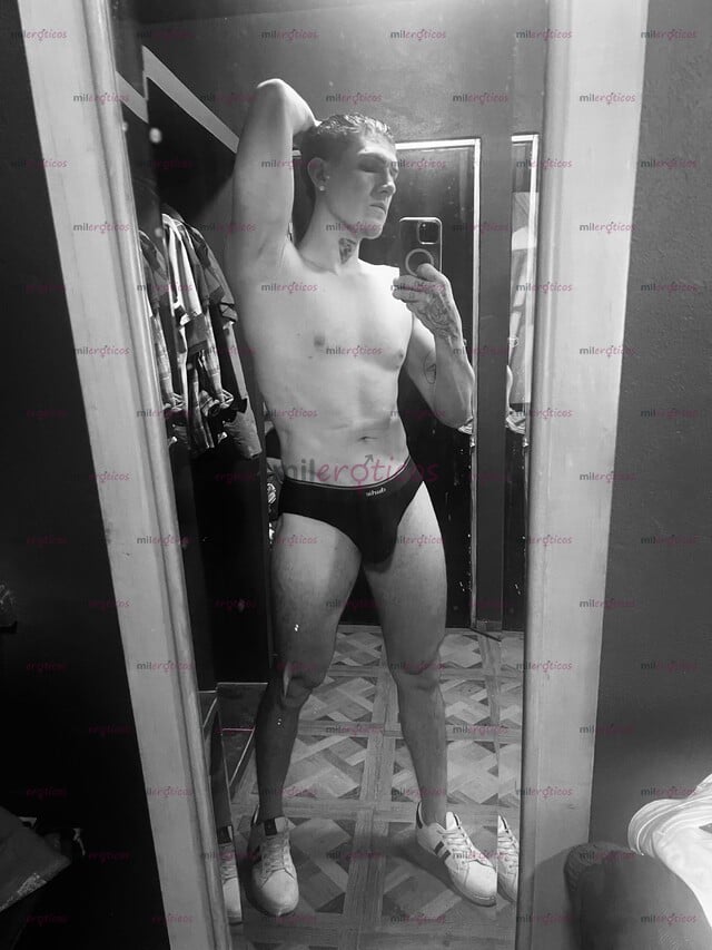 FOTOS DE 10 INCHES REAL. THE ALPHA MALE WHO WILL TAKE HER TO THE LIMIT WHILE YOU WATCH