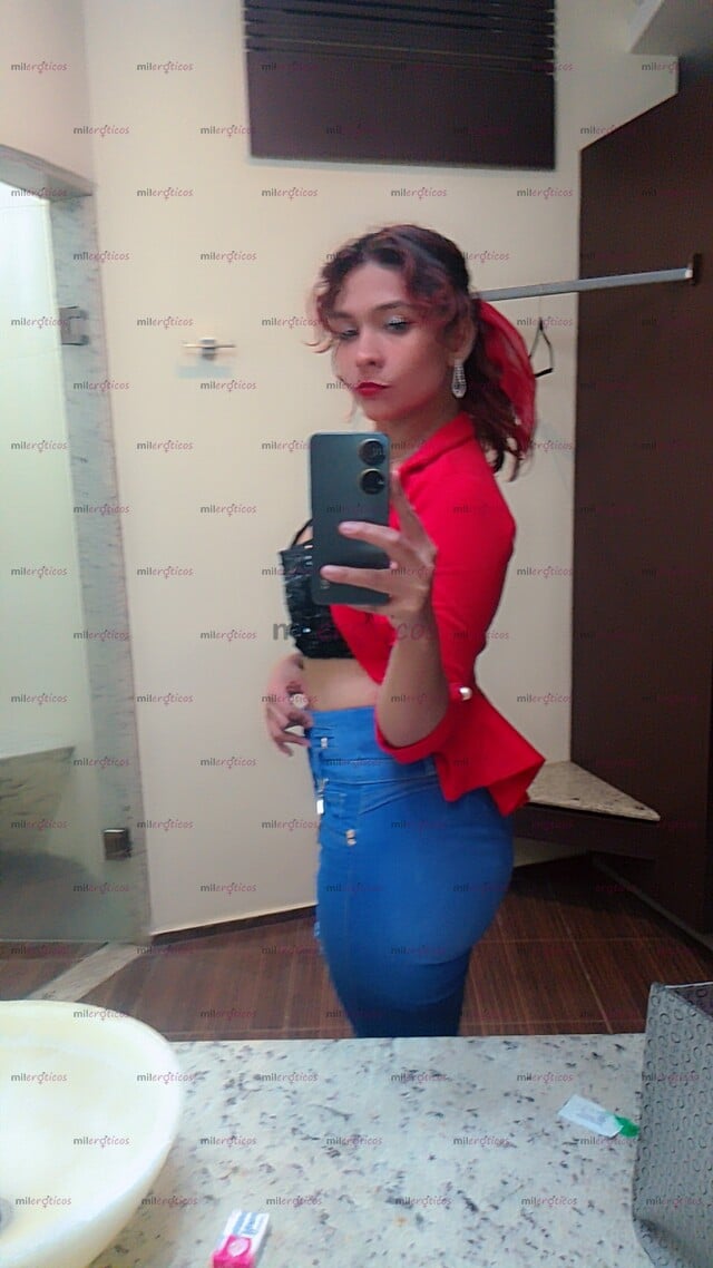 FOTOS DE SKIRT FANTASÍAS FETICHES Y MASS....LINDA JOVENCITA MUY ARDIENTE Y COMPLACIENTE..