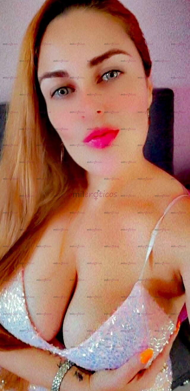 FOTOS DE NICOLETTE, BONITA, Y VOLUPTUOSA PELIRROJA