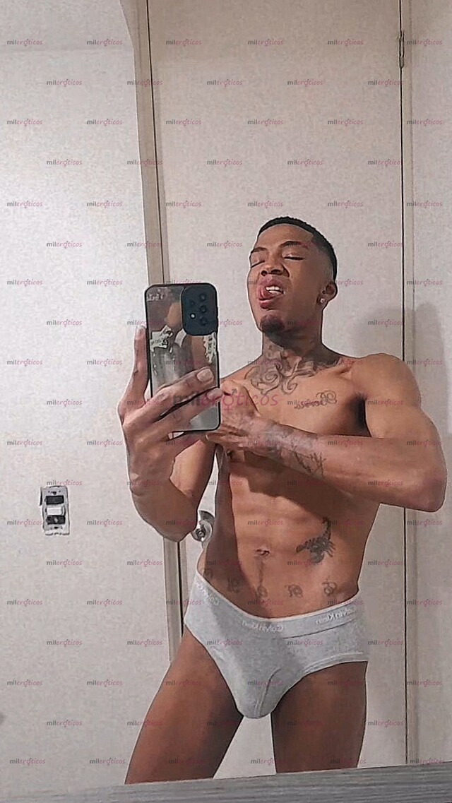 FOTOS DE MORENO ,VERGON, MASCULINO. ALTO Y DELGADO